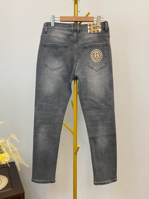 ブランドジーンズ側面デザイン